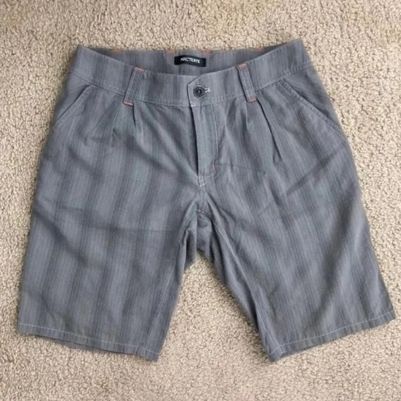 ARCTERYX women’s shorts - Picture 2 of 11